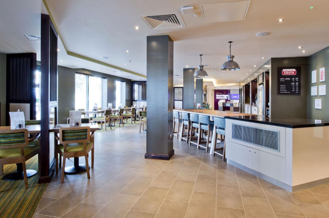 Premier Inn London Eltham Exterior photo